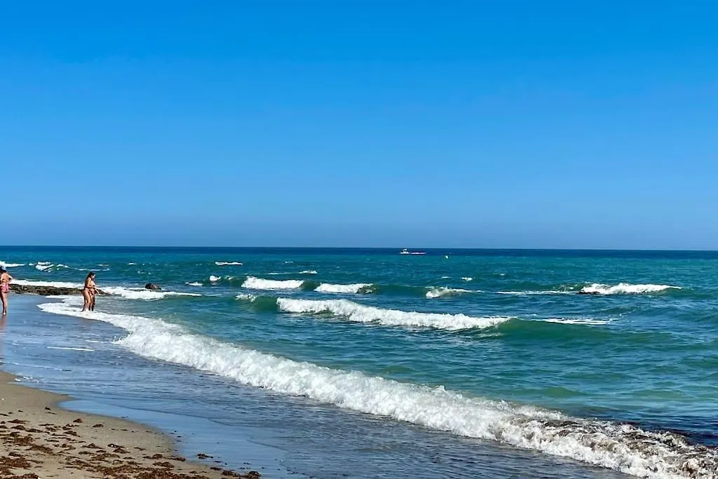 מיחאס 4New, 2 Bed 2 Bath Apartment Built 2024 With Community Pool And Local Beach